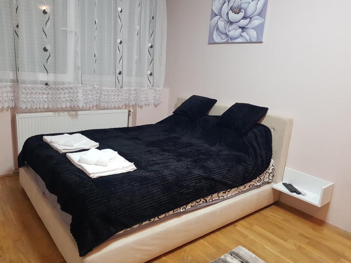 נובי סאד Apartman Aurora מראה חיצוני תמונה