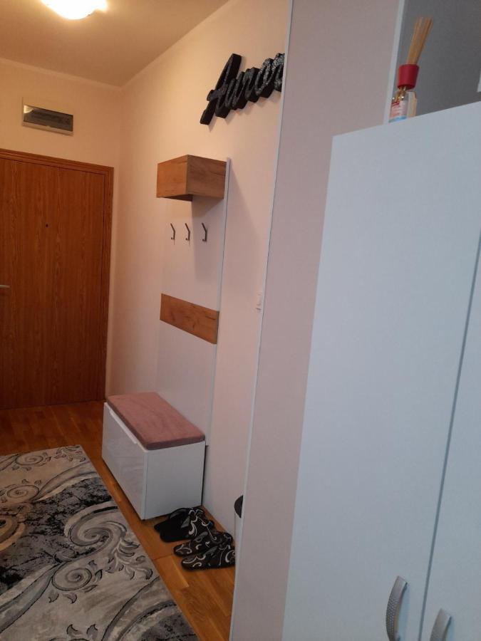 נובי סאד Apartman Aurora מראה חיצוני תמונה